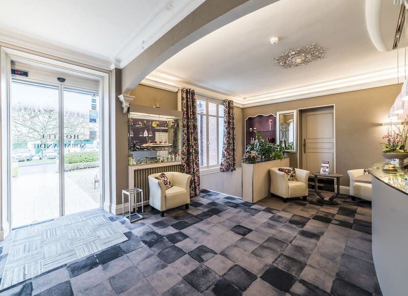 Lobby Photo