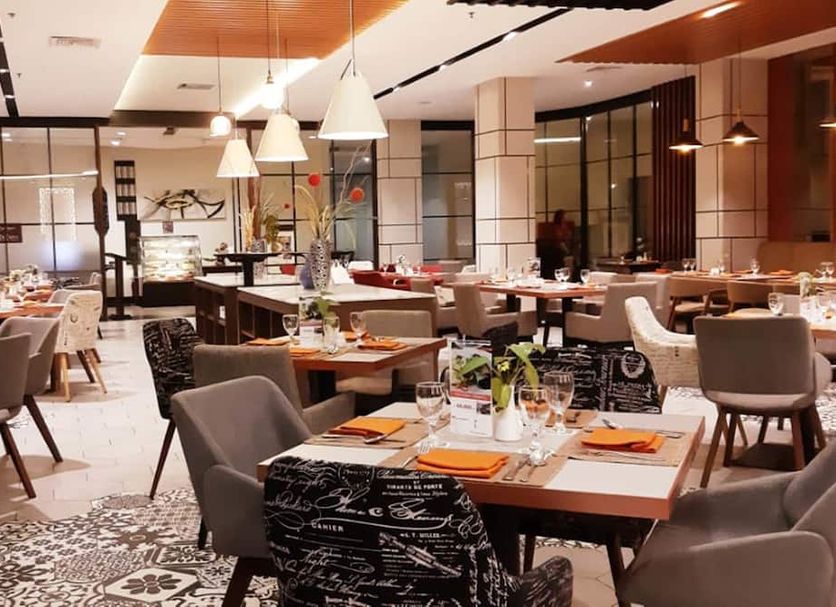 Restaurant Photo