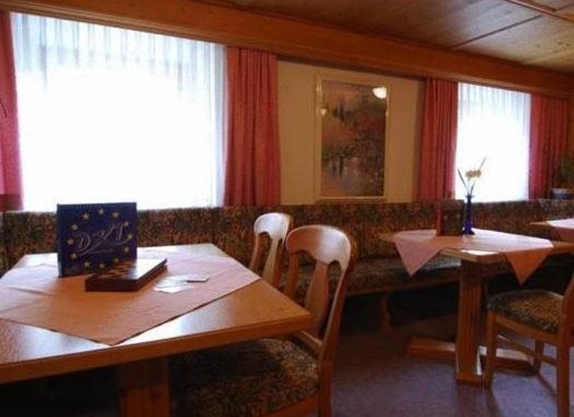 Dining room Photo