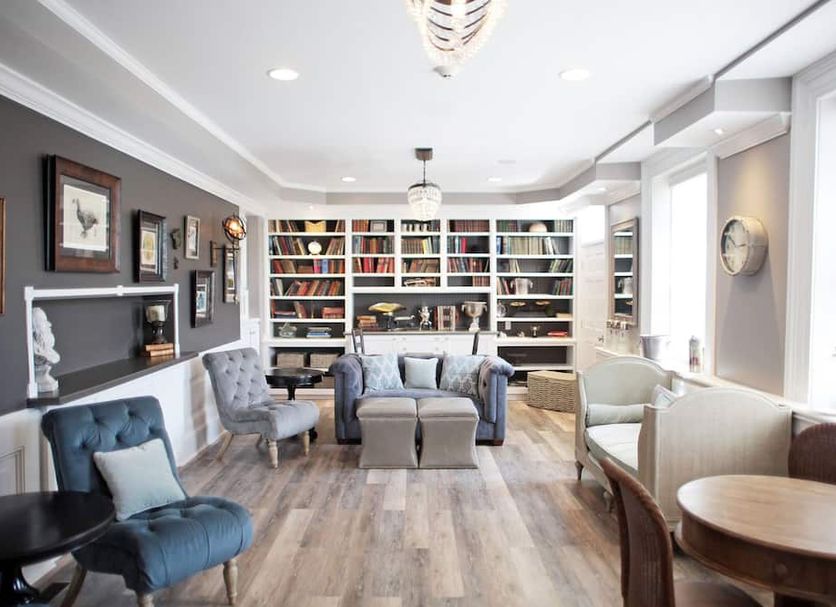 Lounge Photo