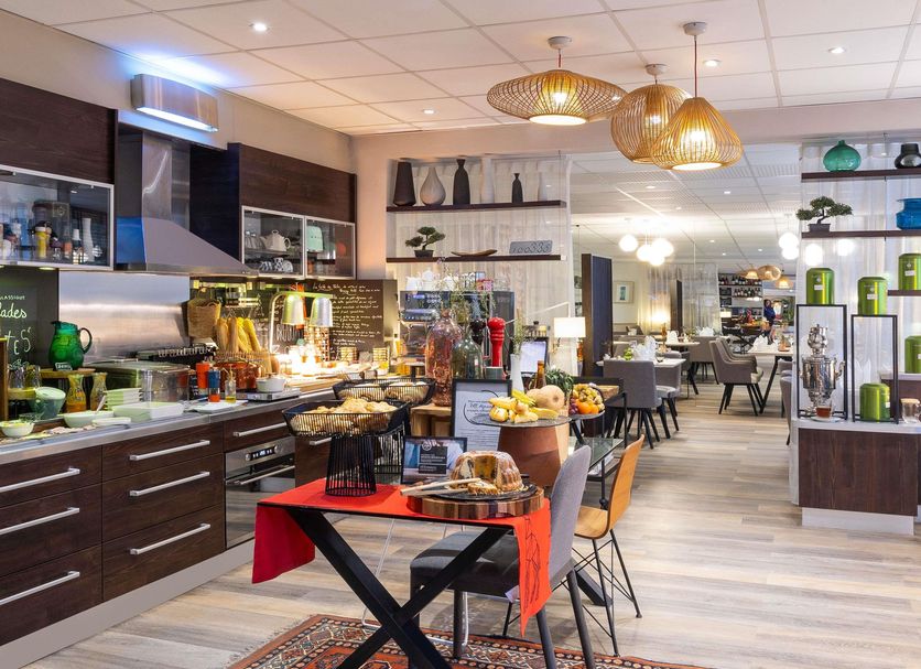 Restaurant Photo