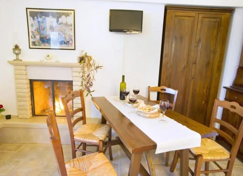 Dining room Photo