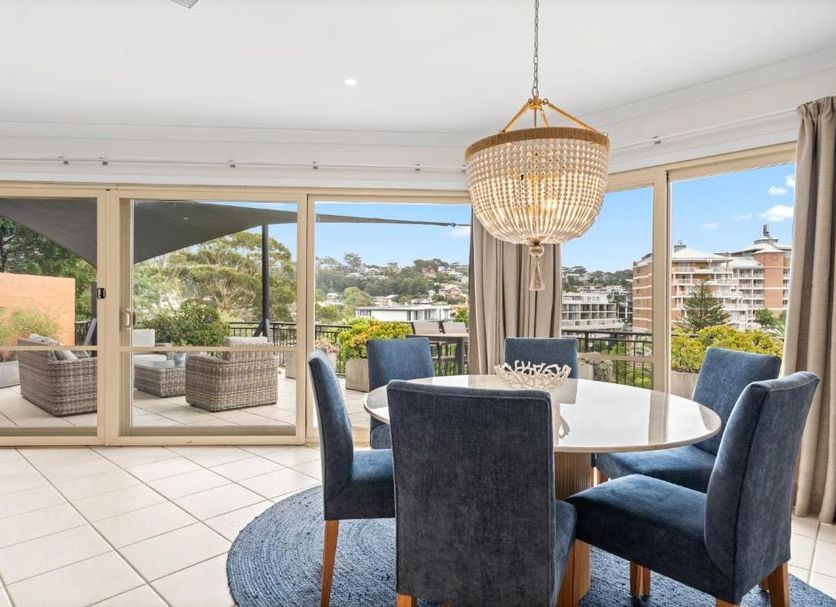 Dining room Photo