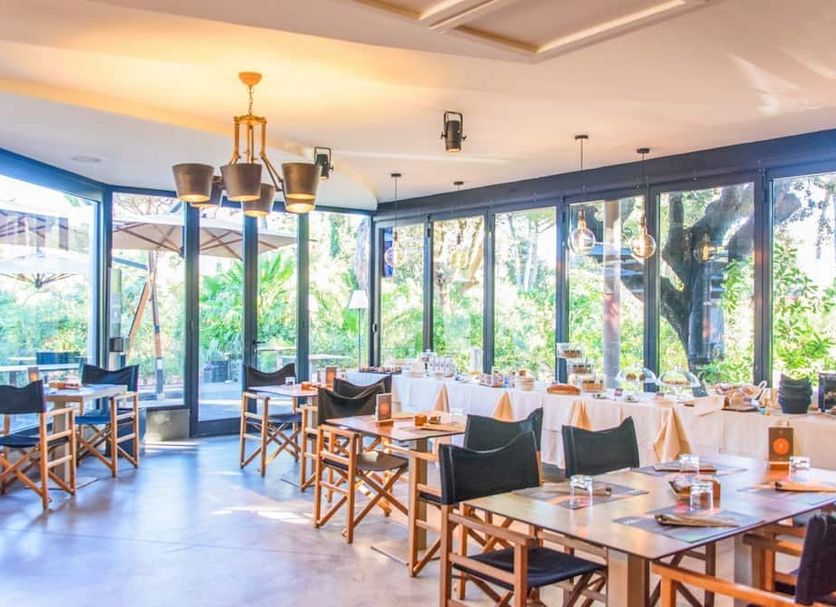 Restaurant Photo