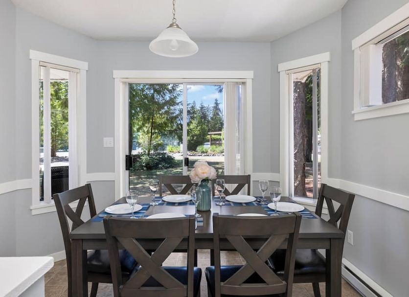 Dining room Photo