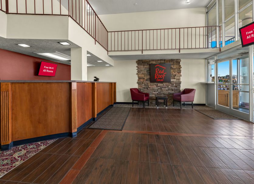 Front desk Photo