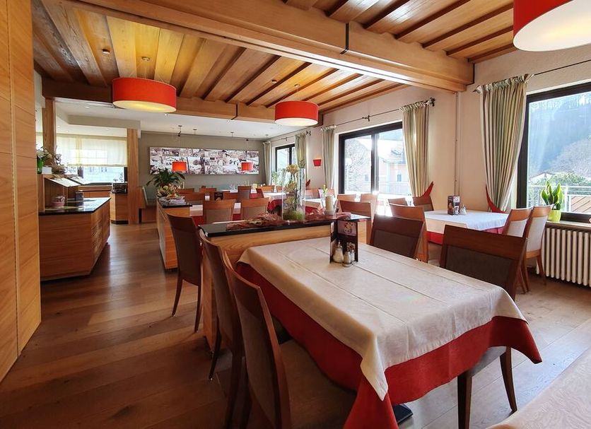 Dining room Photo