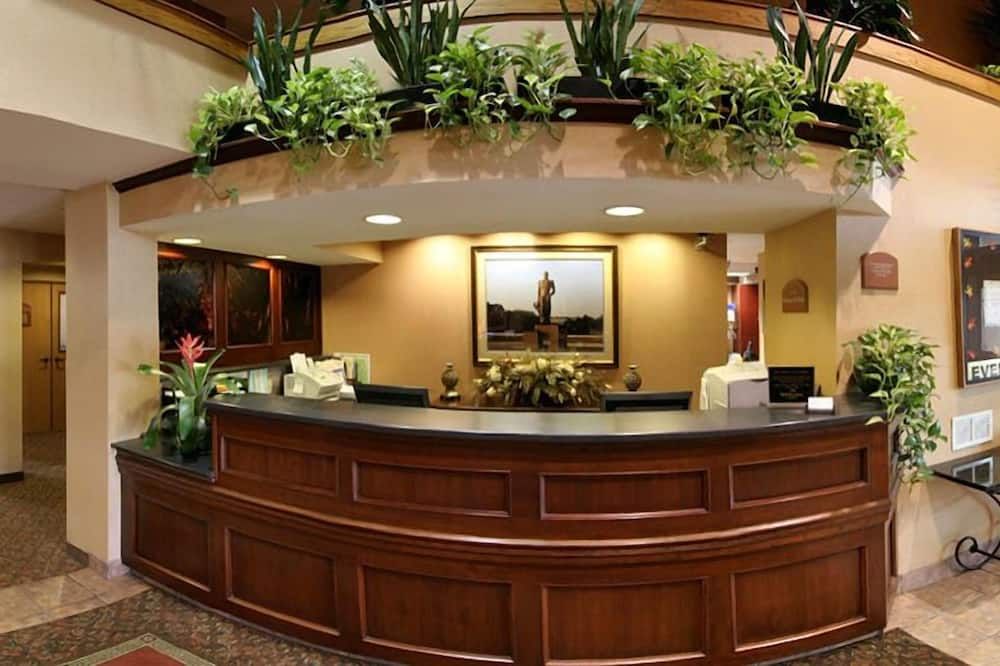Front desk Photo