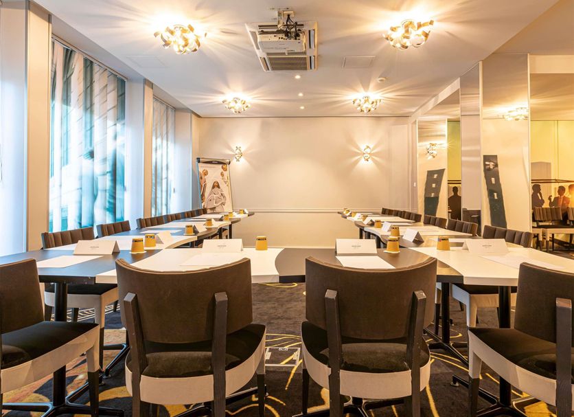 Restaurant Photo