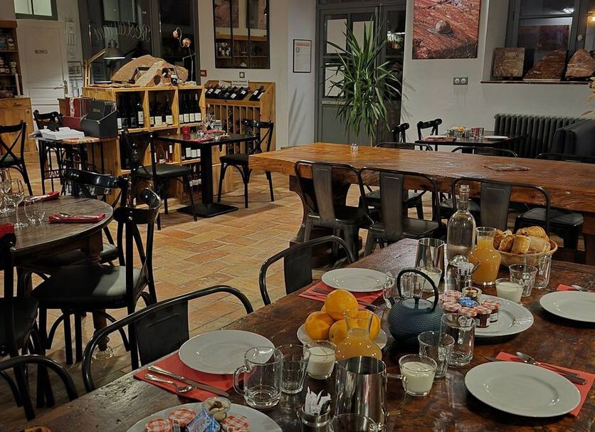 Restaurant Photo