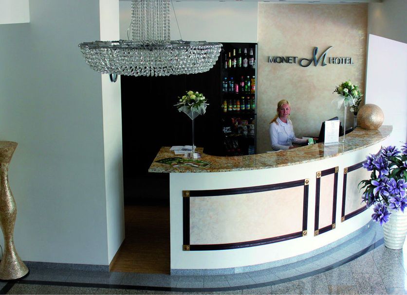 Front desk Photo