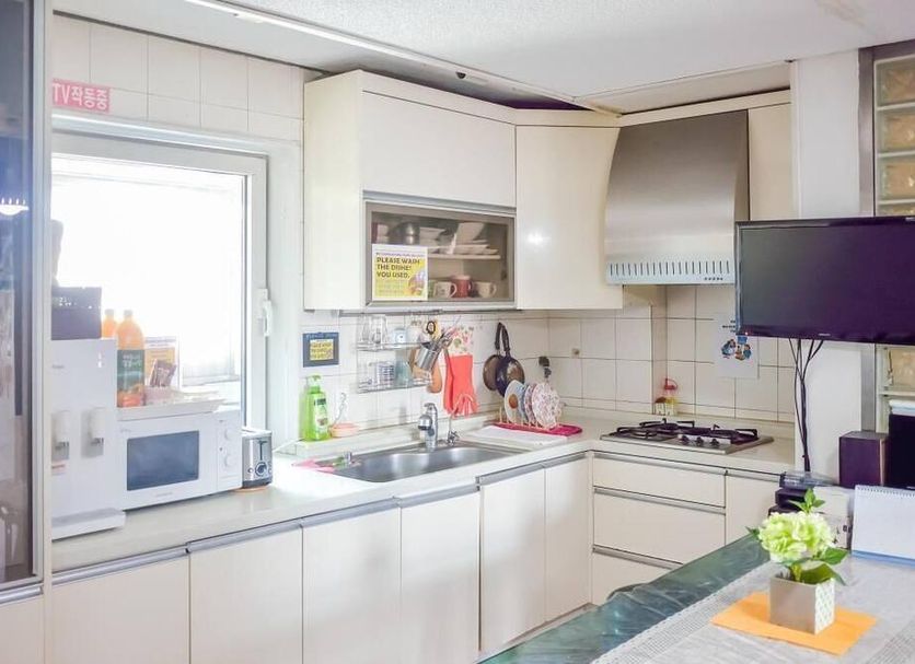 Kitchen Photo