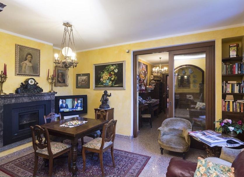 Dining room Photo