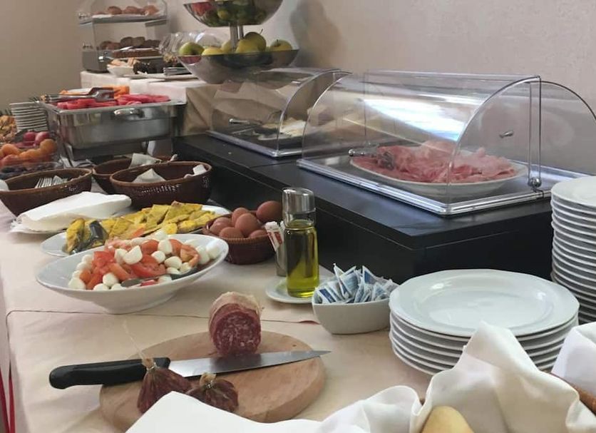 Buffet Photo