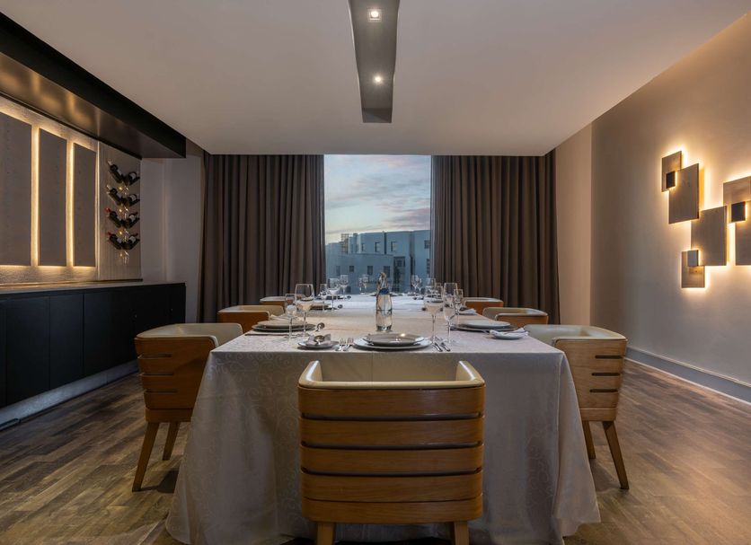 Dining room Photo