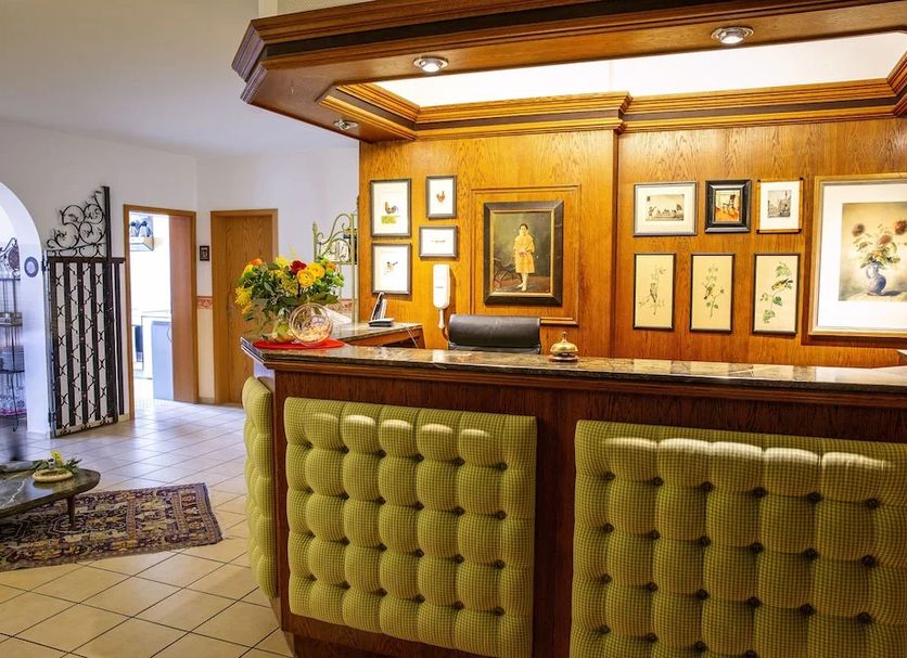 Front desk Photo