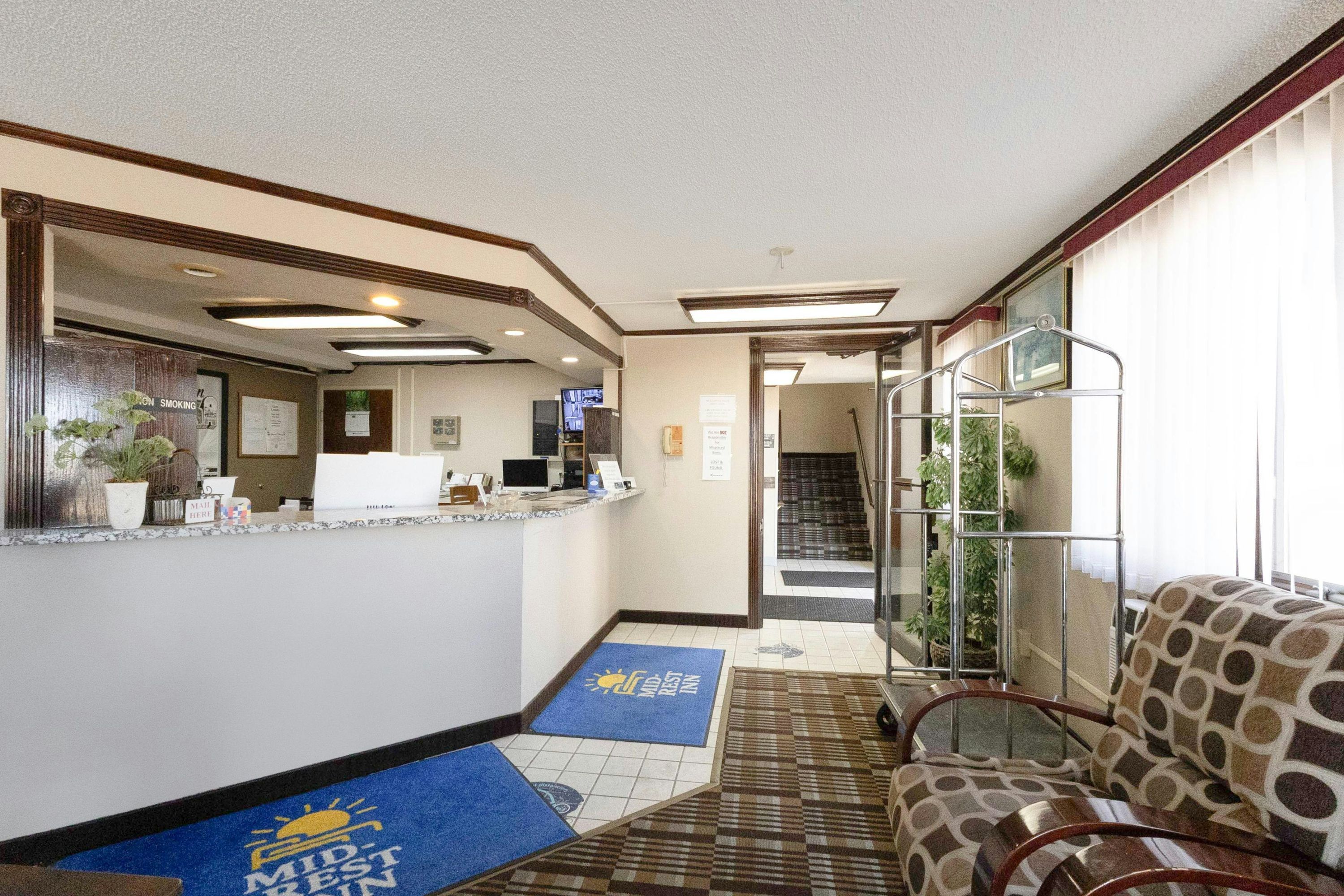 Front desk Photo