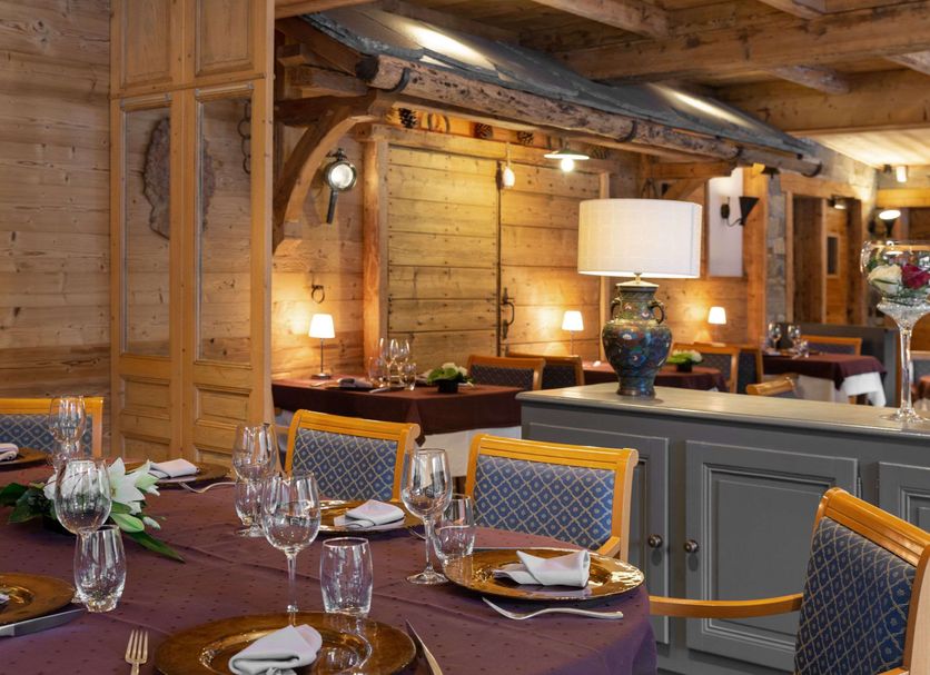 Restaurant Photo