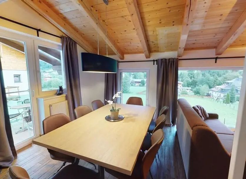 Dining room Photo