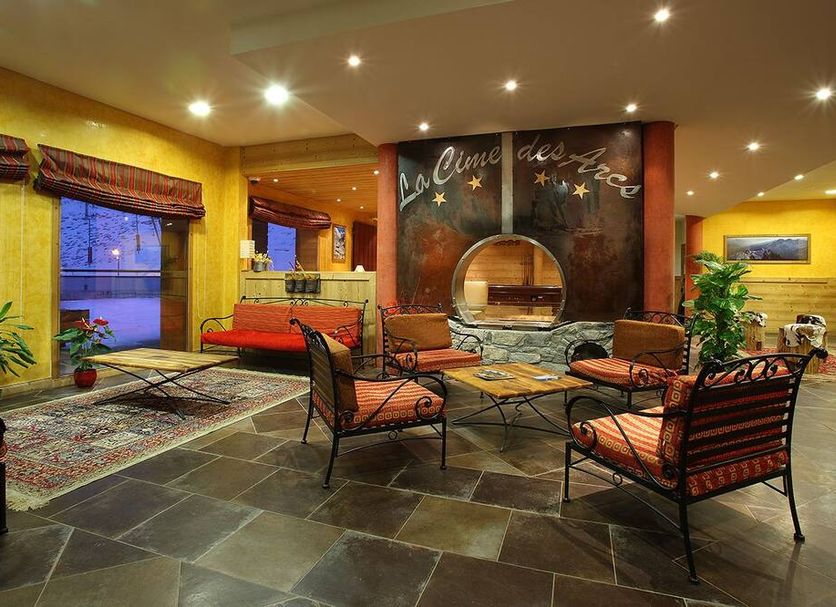 Lounge Photo