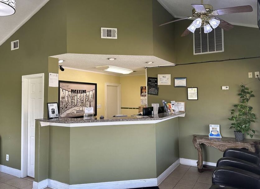 Front desk Photo
