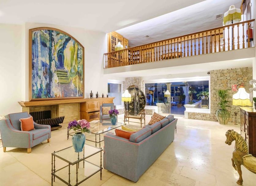 Lobby Photo