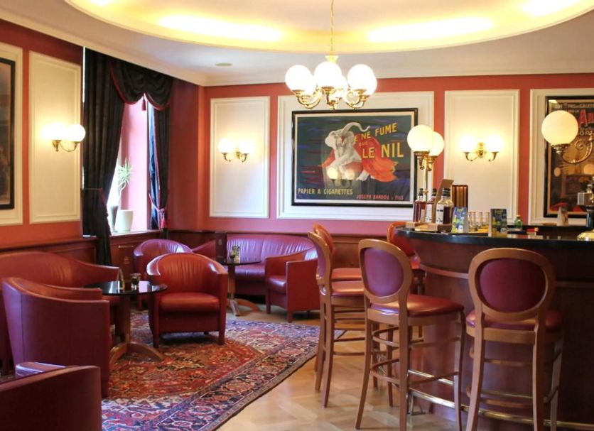 Lounge Photo