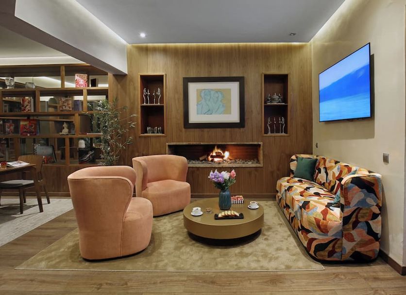 Lounge Photo