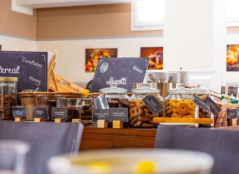 Buffet Photo