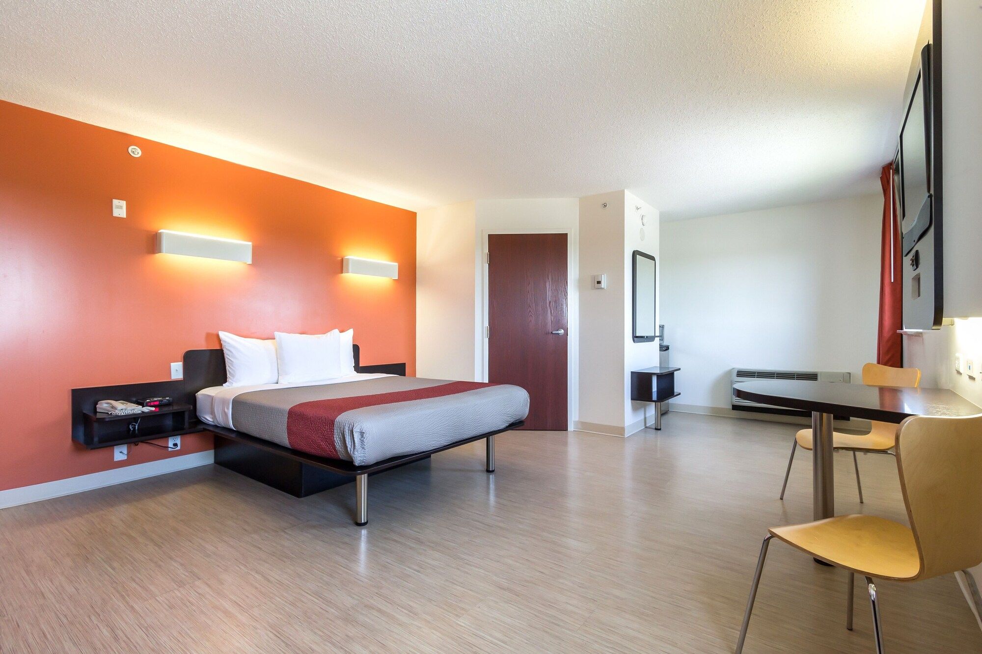 Motel 6 Kingston On