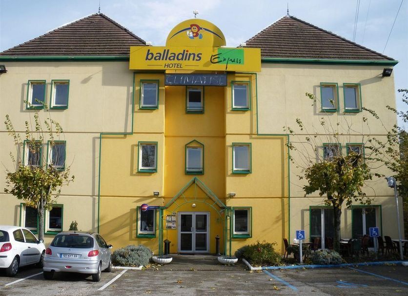Building Photo