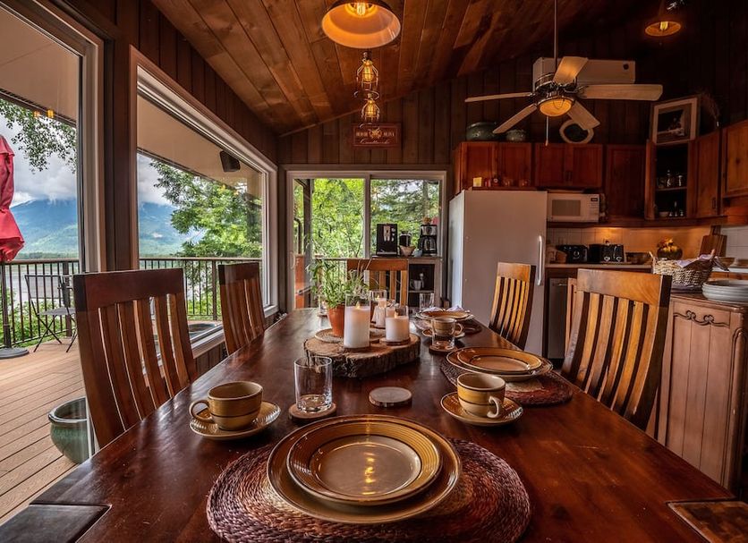 Dining room Photo