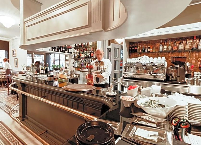 Bar Photo