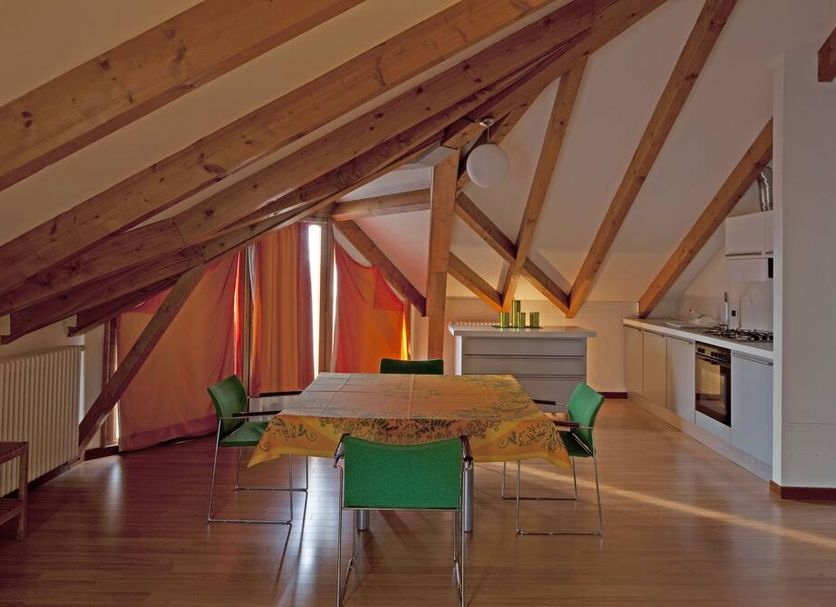 Dining room Photo