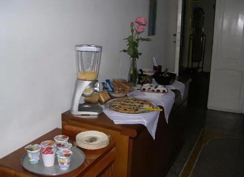 Buffet Photo