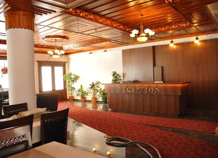 Front desk Photo