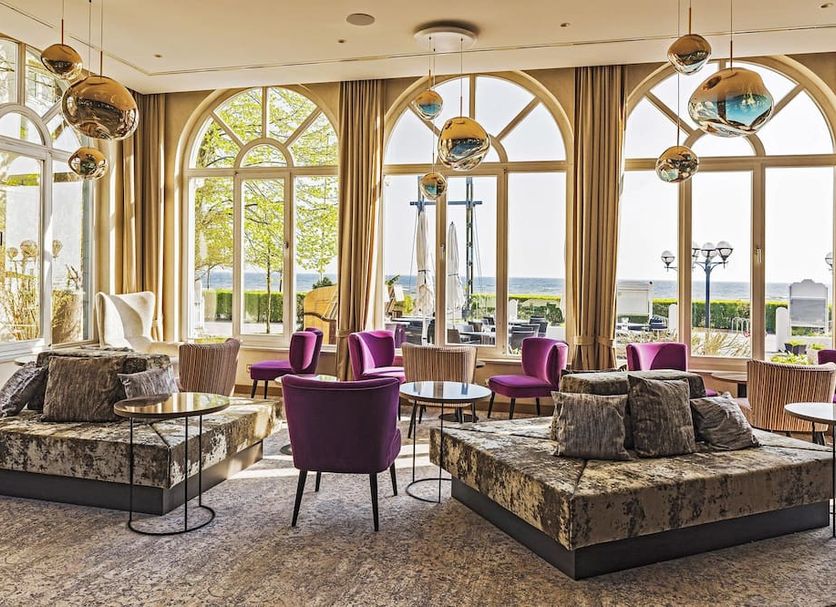 Lounge Photo