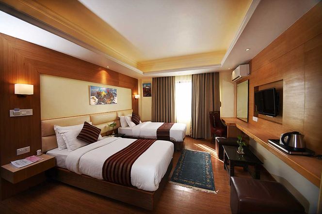 Hotel Middle Path & Spa