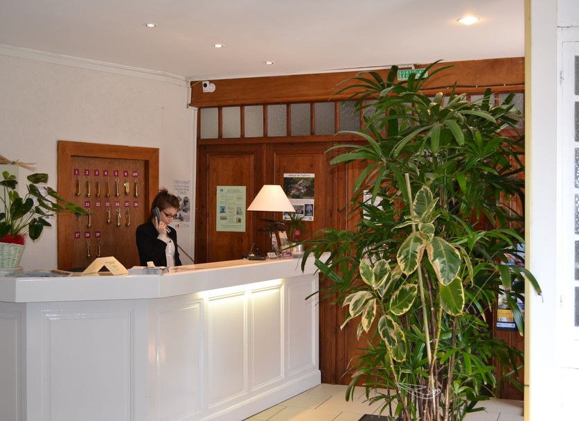 Front desk Photo