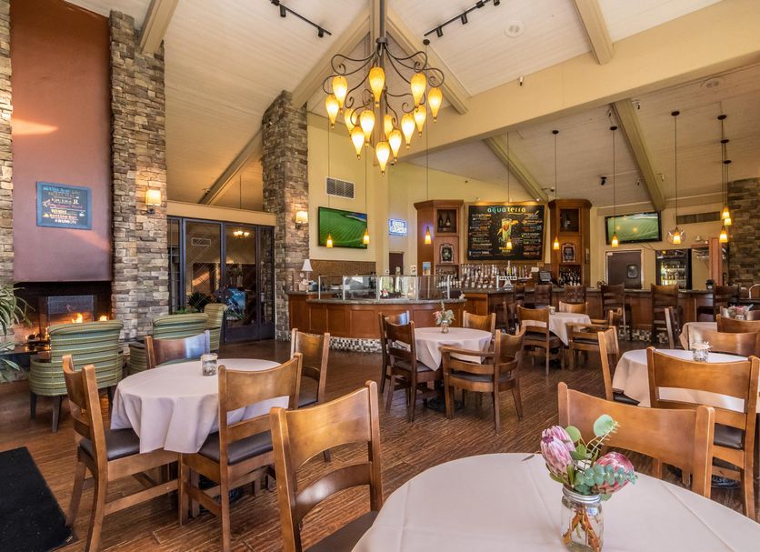 Dining room Photo